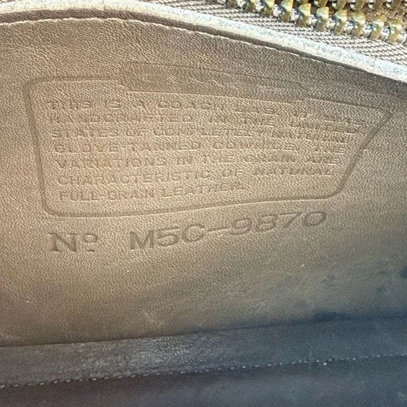 Coach Vintage Court Taupe Brown Leather 9870 Hangtag Brass Crossbody Strap Slots - Picture 13 of 16